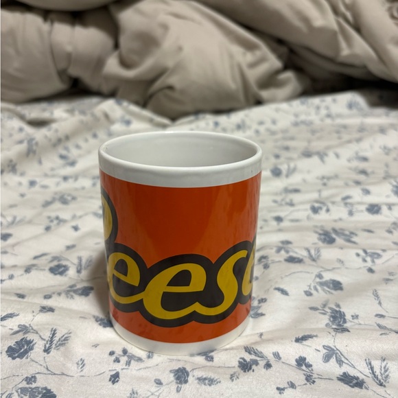 Reese’s Mug - Picture 2 of 4